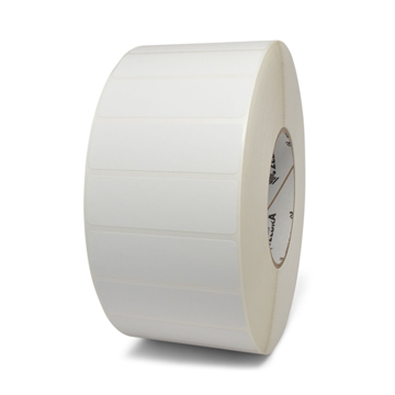 [10010243] ZEBRA - Etiqueta de Papel de Transferencia Térmica, Medida 3.5" x 1" (88.9 mm x 25.4 mm), Material Z-Perform 2000T, con AdhesivoPermanente. Color Blanco, Con perforación entre etiquetas, 1 Etiqueta al paso. Diámetro Interno 3", Diámetro Externo 8". 5470 Etiquetas por rollo, 4 Rollos por caja, para impresora Industrial